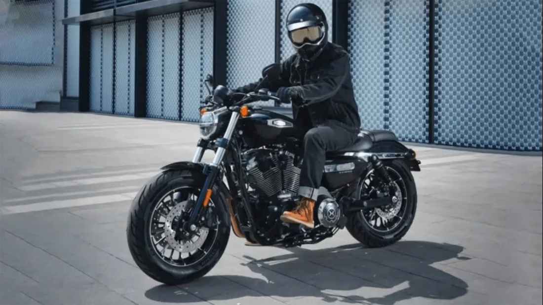 SWM Custom V1200 Stormbreaker MOTOMAG